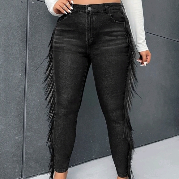 NEW PLUS SZ HI-WAIST FRINGE TRIM SKINNY JEANS - Picture 2 of 6